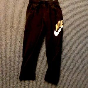 Black boys nike sweatpants